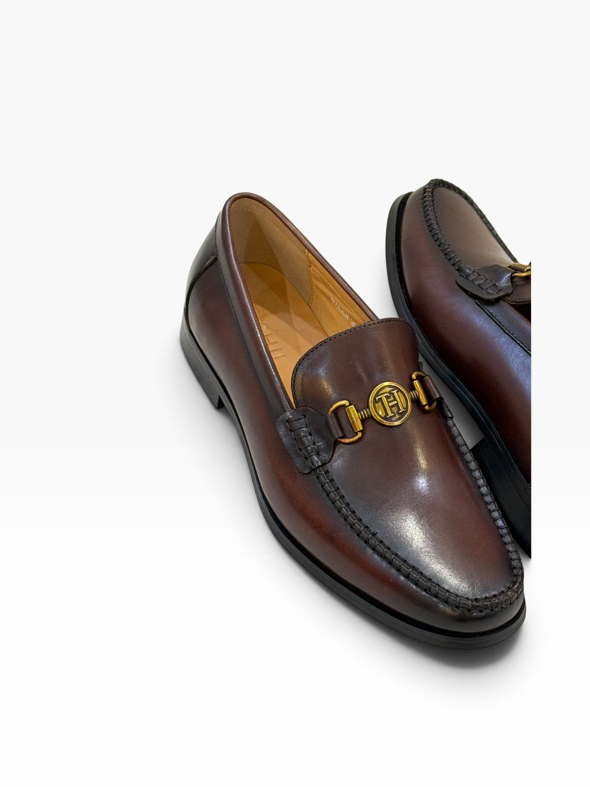 Tishil Valen coffee brown loafer close-up